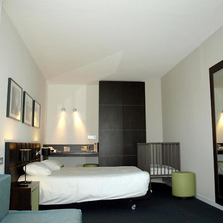 Kyriad Hôtel Orly Aéroport - Athis Mons Habitación foto